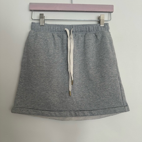 Umgee Dresses & Skirts - Umgee Gray Drawstring Sweat Skirt Casual Size Small EUC